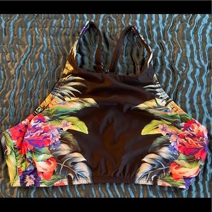 Venus Highneck Swim Top